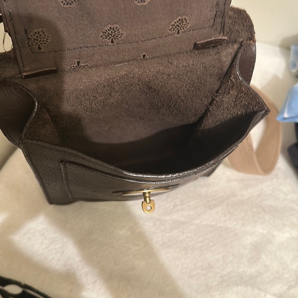 Mulberry Antony Messenger Crossbody Bag in Leather Bag - Picture 16 of 17